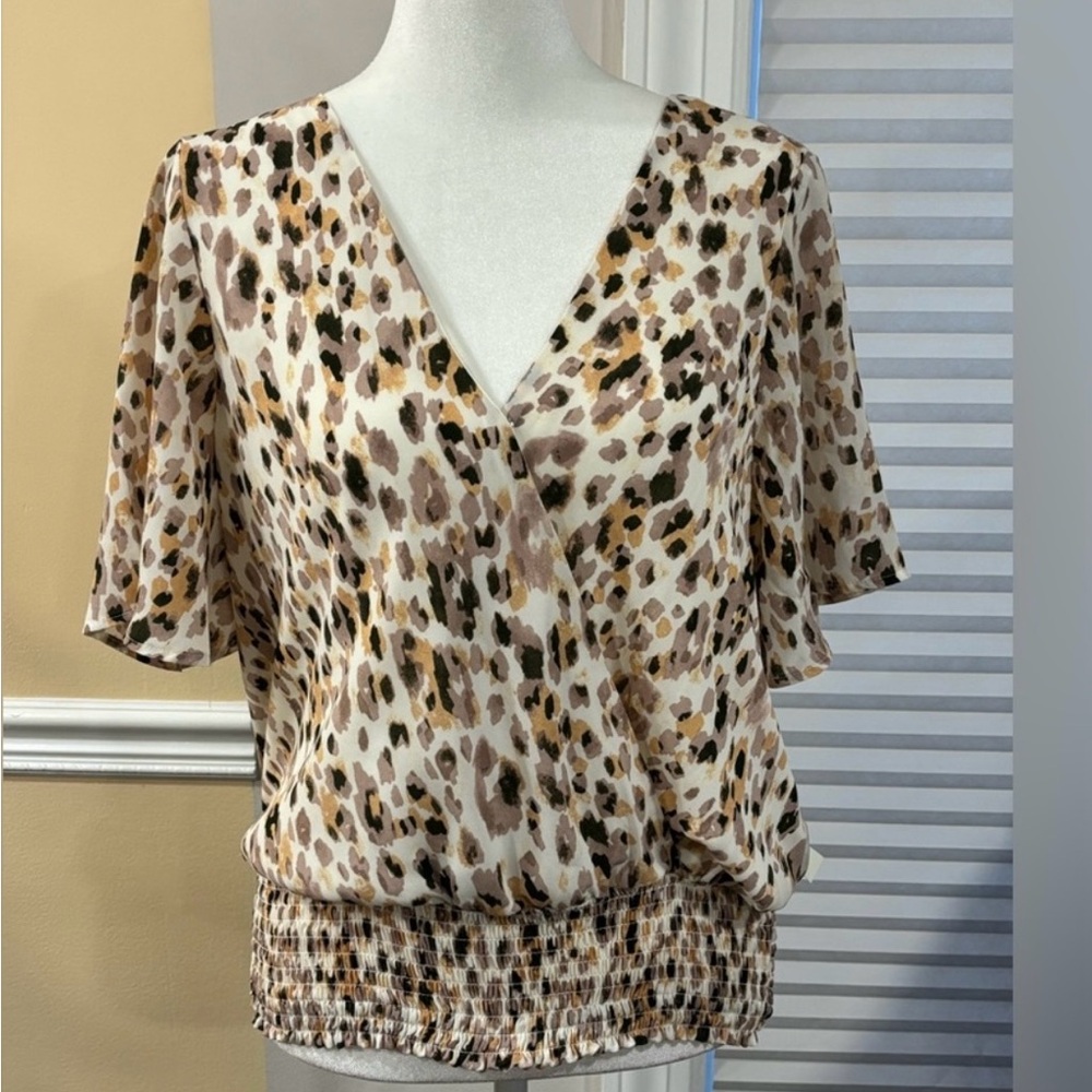 June and Hudson V-Neck Women's Top